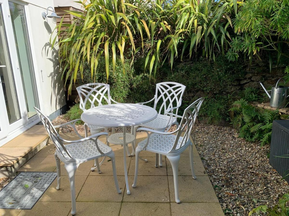 Villa Little Karenza Is The Perfect Cornish Getaway Saint Anthony Exterior foto